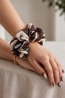 Gumka Scrunchie Brown Flowers